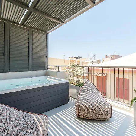 Porta Aparthotel *