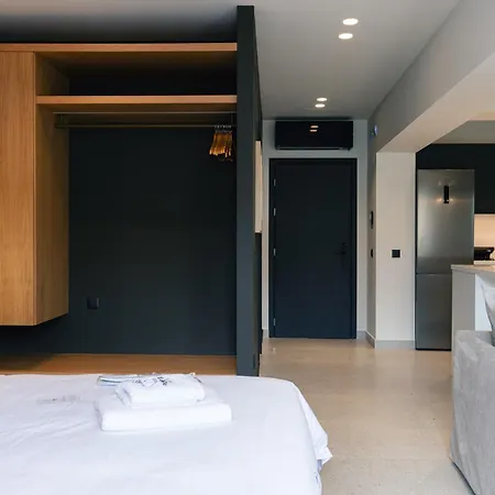 Porta Aparthotel *
